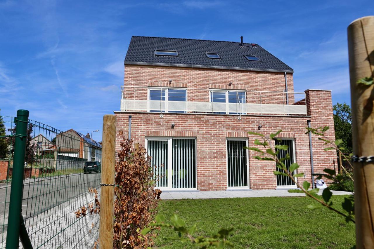 Loft En Duplex Avec Terrasse 3 Chambres Proche Pairi Daiza Mons Exterior photo